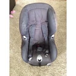 Maxi Cosi priori car seat
