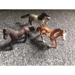 Collection of 8 Model Horses, PERFECT condition!