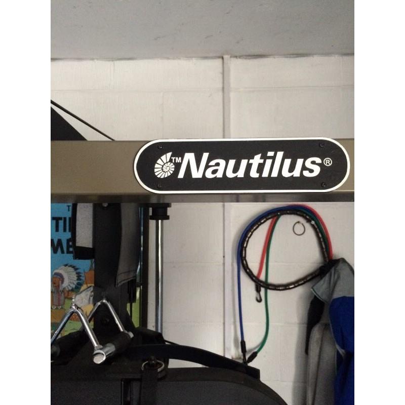 Nautilas smith machine multi gym