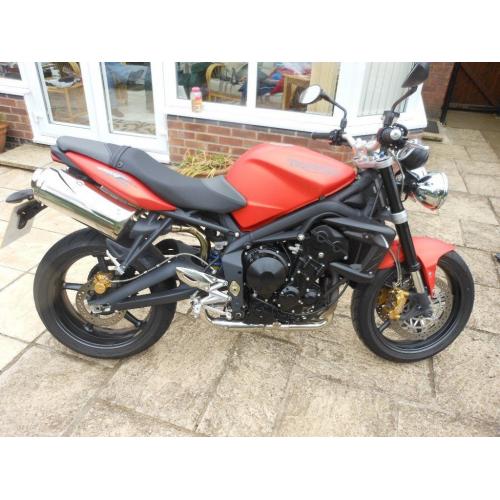 2010 mint condition triumph street tripple r