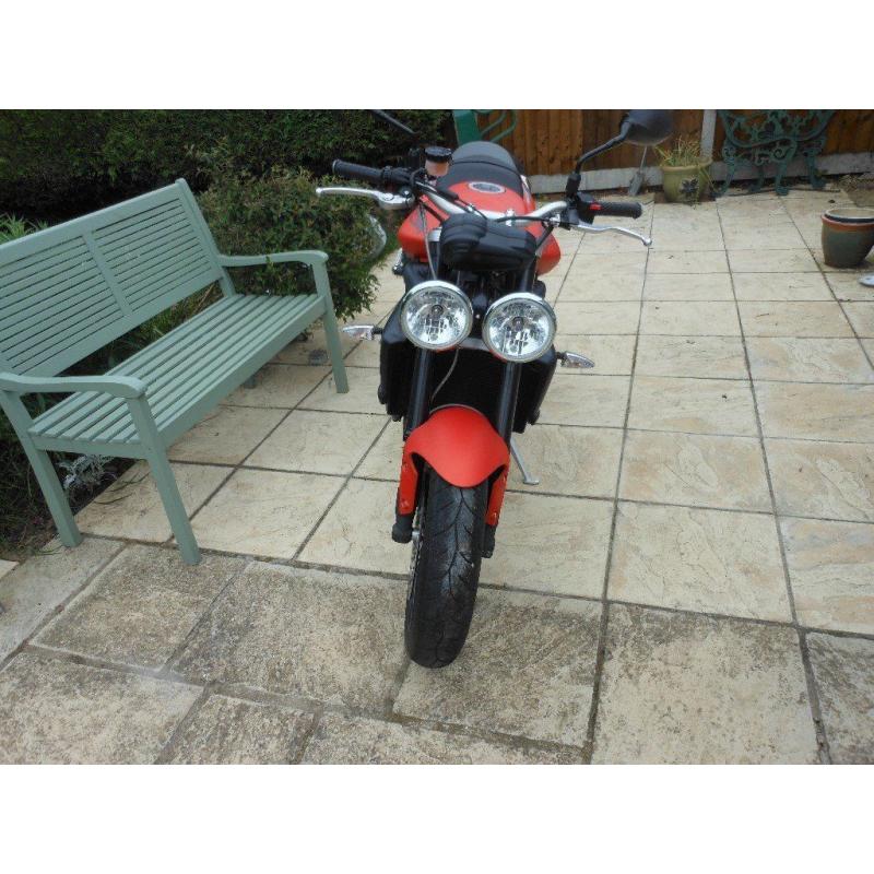 2010 mint condition triumph street tripple r