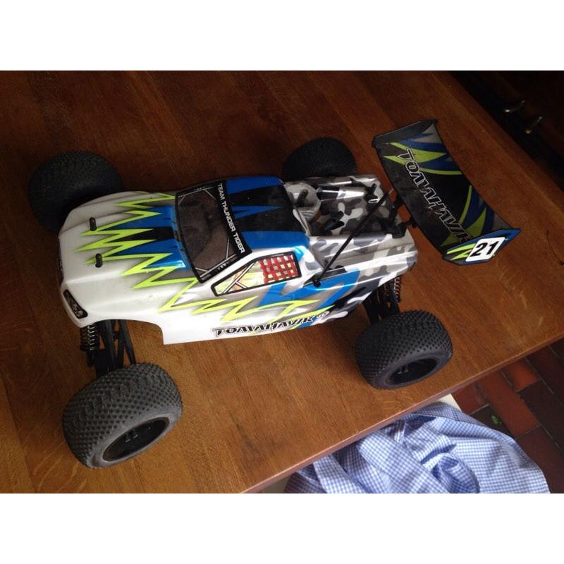 Tomahawk RC CAR