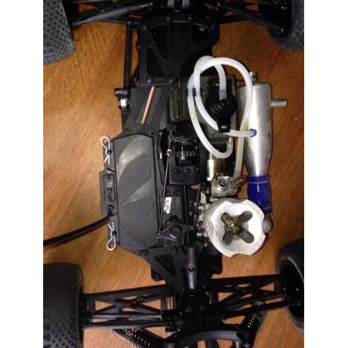 Tomahawk RC CAR