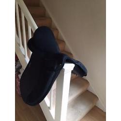 Saddle for sale - Black Wintec 2000