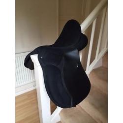 Saddle for sale - Black Wintec 2000