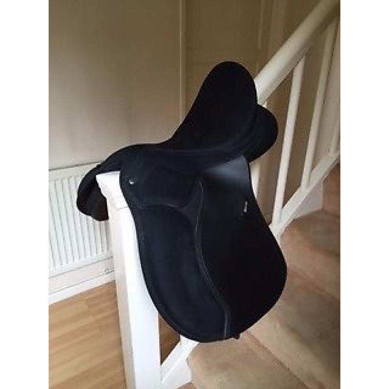 Saddle for sale - Black Wintec 2000