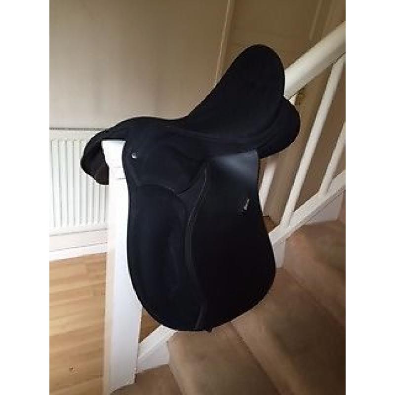 Saddle for sale - Black Wintec 2000