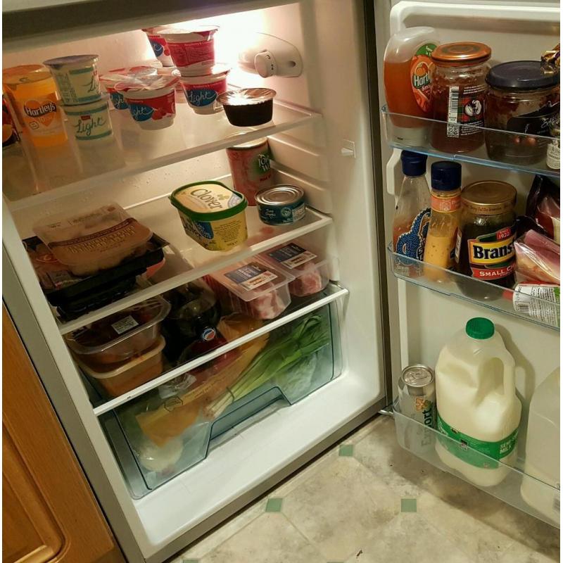 LEC L5511S UNDER COUNTER FRIDGE SILVER