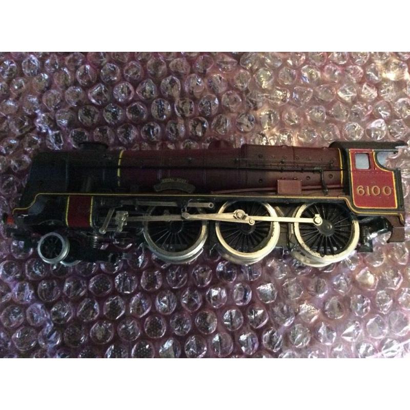 Royal Scott 6100 train & 3 carriages OO gauge
