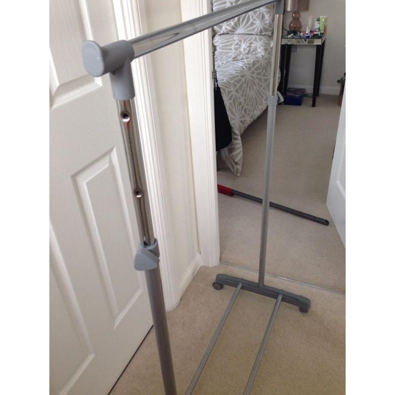 Free Standing Clothes Rail