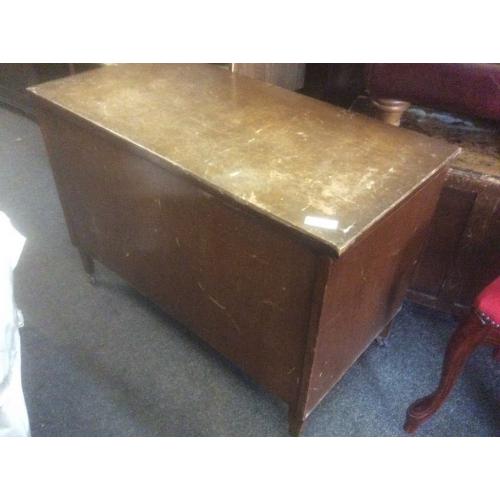 Vintage blanket box