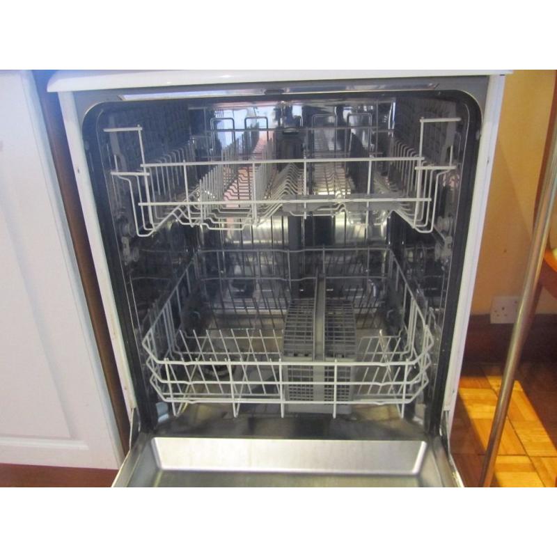 Beko dishwasher DWD5411W
