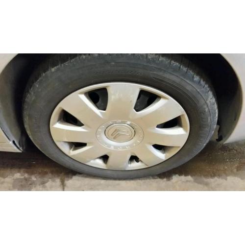 4 wheels and excellent Dunlop tyres from citroen c4