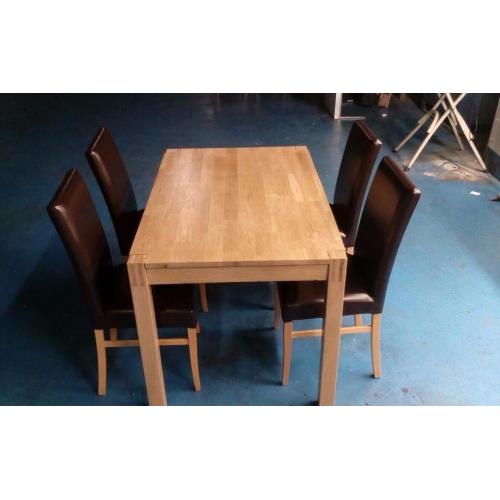 lovely solid oak dining table + 4 chairs