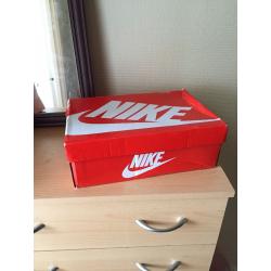 Air max mens trainers size 10