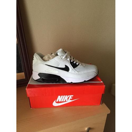 Air max mens trainers size 10