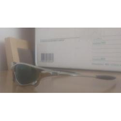 Oakley penny