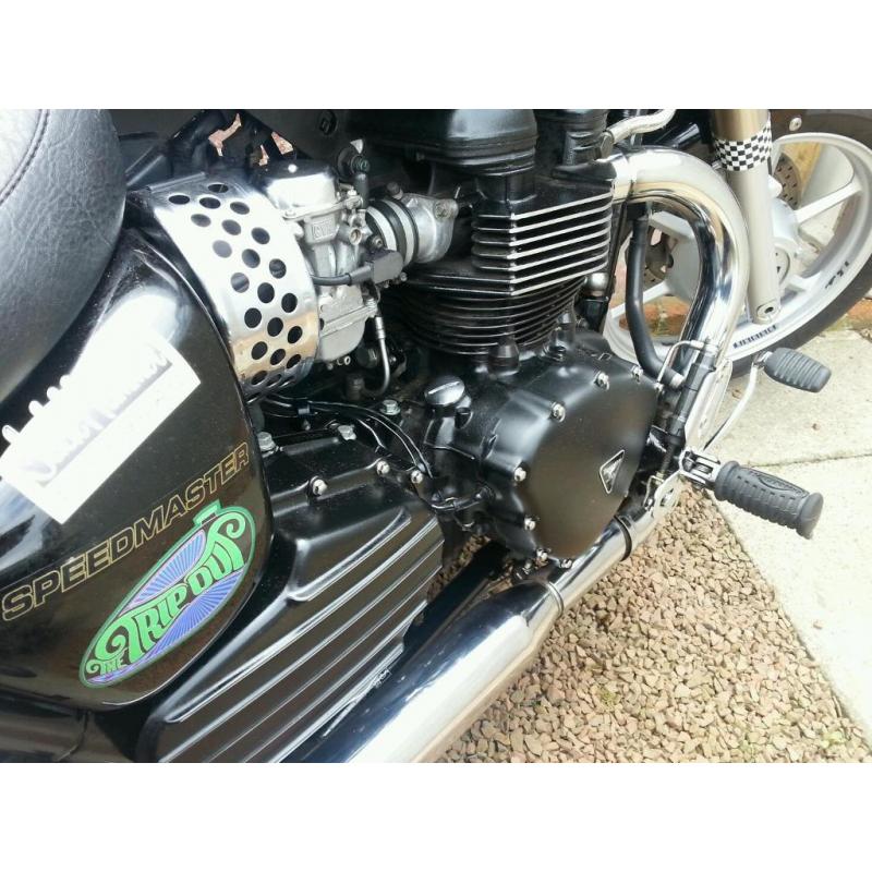 triumph bobber hotrod caferacer