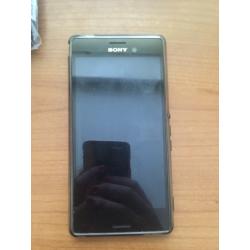 Sony Xperia M4 Aqua for sale in black, good condition but CRACKED screen, comes with box n charger