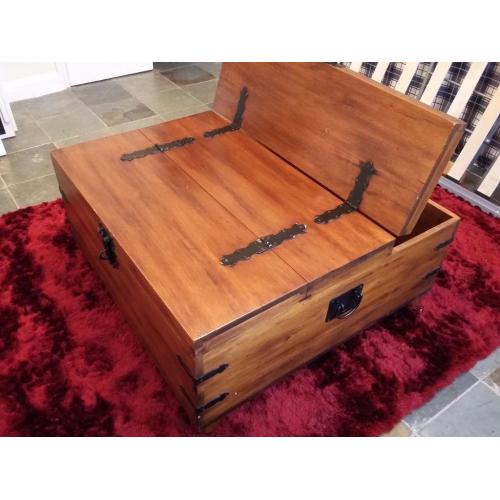 Trunk coffee table with storage
