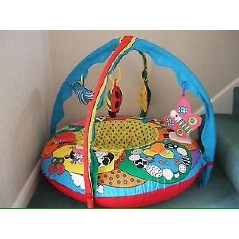 Various baby items free for uplift *prefer to go as a bundle*