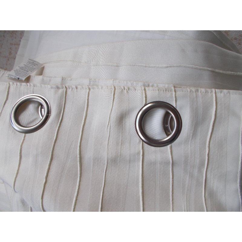 CURTAINS, CURTAIN RAILS, DUVET COVER, THROW ETC