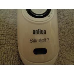 Braun Silk Epil 7 wet and dry cordless epilator with all attachments