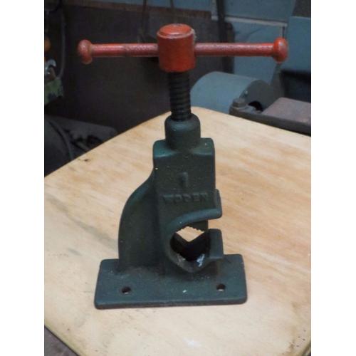 Pipe vices