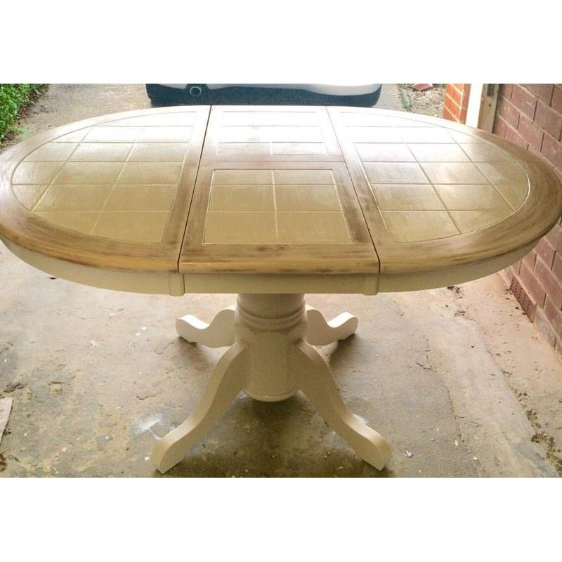 OAK DINING TABLE AND CHAIRS