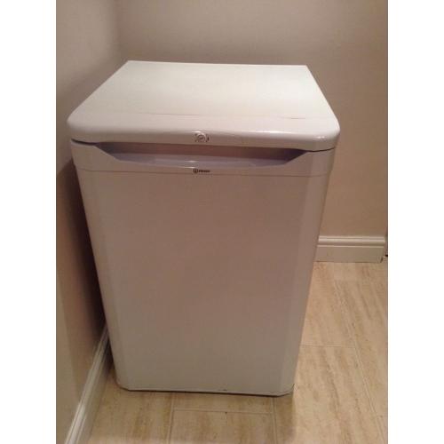 Fridge indesit