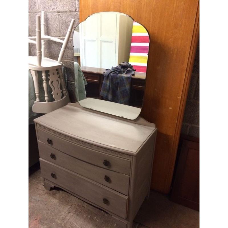 Vintage Solid Oak Dresser in Annie Sloan (Free Delivery)