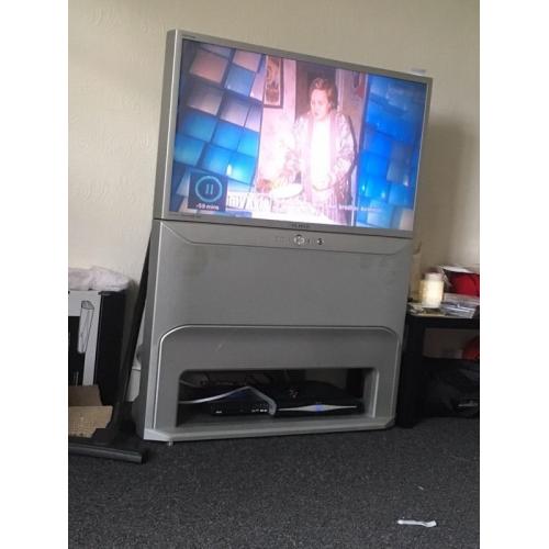 Free tv to pick up asap