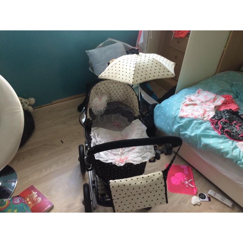 Mamas and papas dolls pram