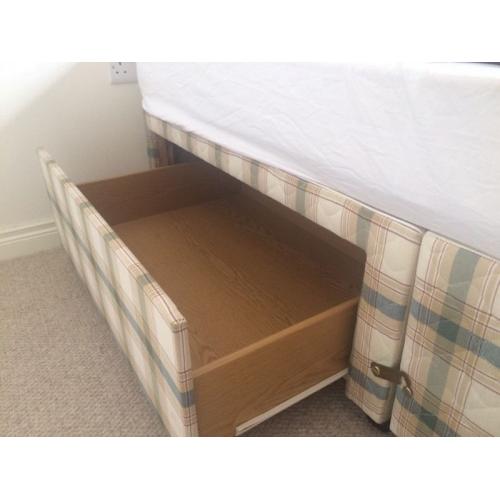 Double divan bed in Saintfield