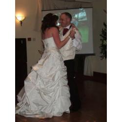 Ivory Ellis Wedding Dress 11032 size 14