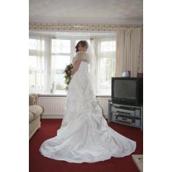 Ivory Ellis Wedding Dress 11032 size 14