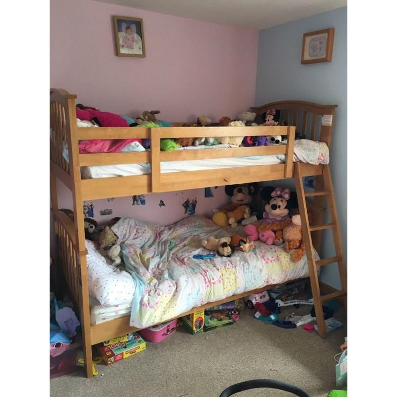 Solid wood bunk beds