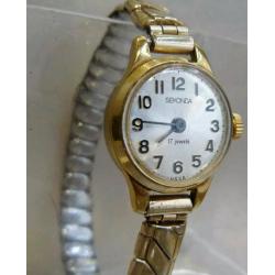 Gold plated sekonda watch needs battery