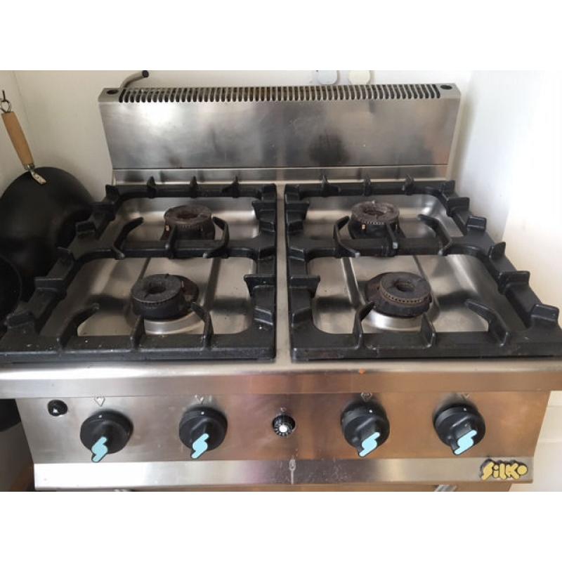 Freestanding gas range cooker