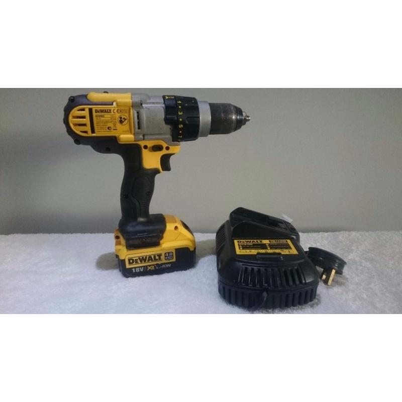 Dewalt Dcd985, 3 speed XRP Li-ion Combi Drill, 4ah batt, Rapid Charger,(used) Makita