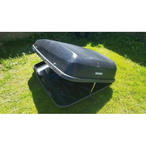 *** Large Halfords roof box with all fittings and key ***
