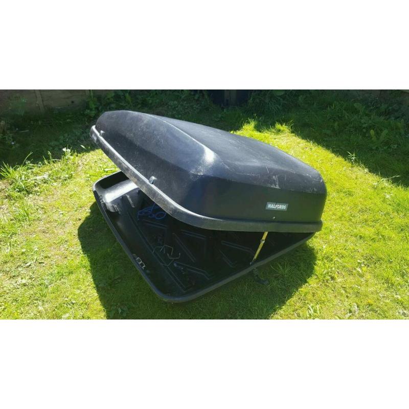 *** Large Halfords roof box with all fittings and key ***