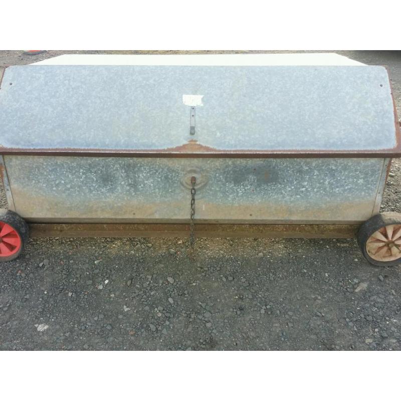 6ft lamb creep feeder with shelter