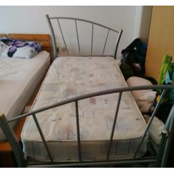 Free Metal Single Bed!!