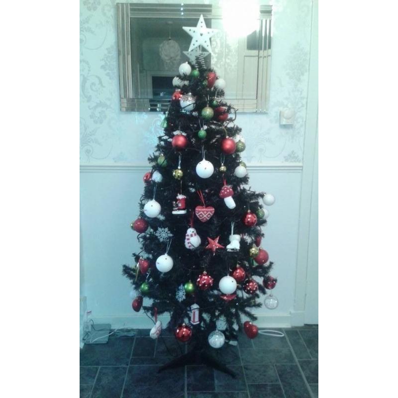 5 FT CHRISTMAS TREE BLACK