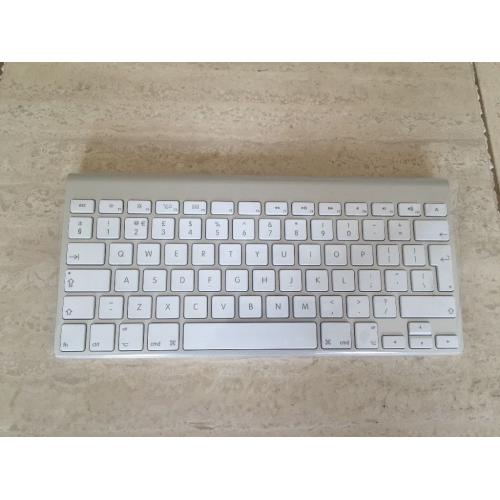 Apple Wireless Keyboard