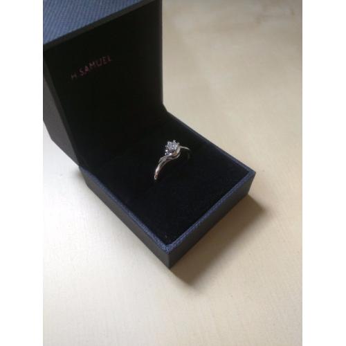 Diamond solitaire ring, white gold, *new and never worn*