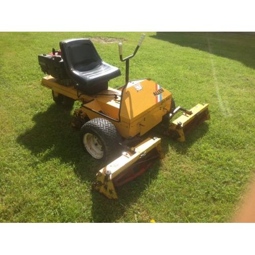 Ride on gang mower / Allen Lawn Ranger / 3 gang
