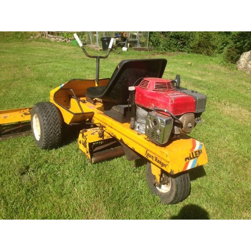 Ride on gang mower / Allen Lawn Ranger / 3 gang