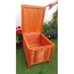 Outdoor rabbit day house/hutch/shelter